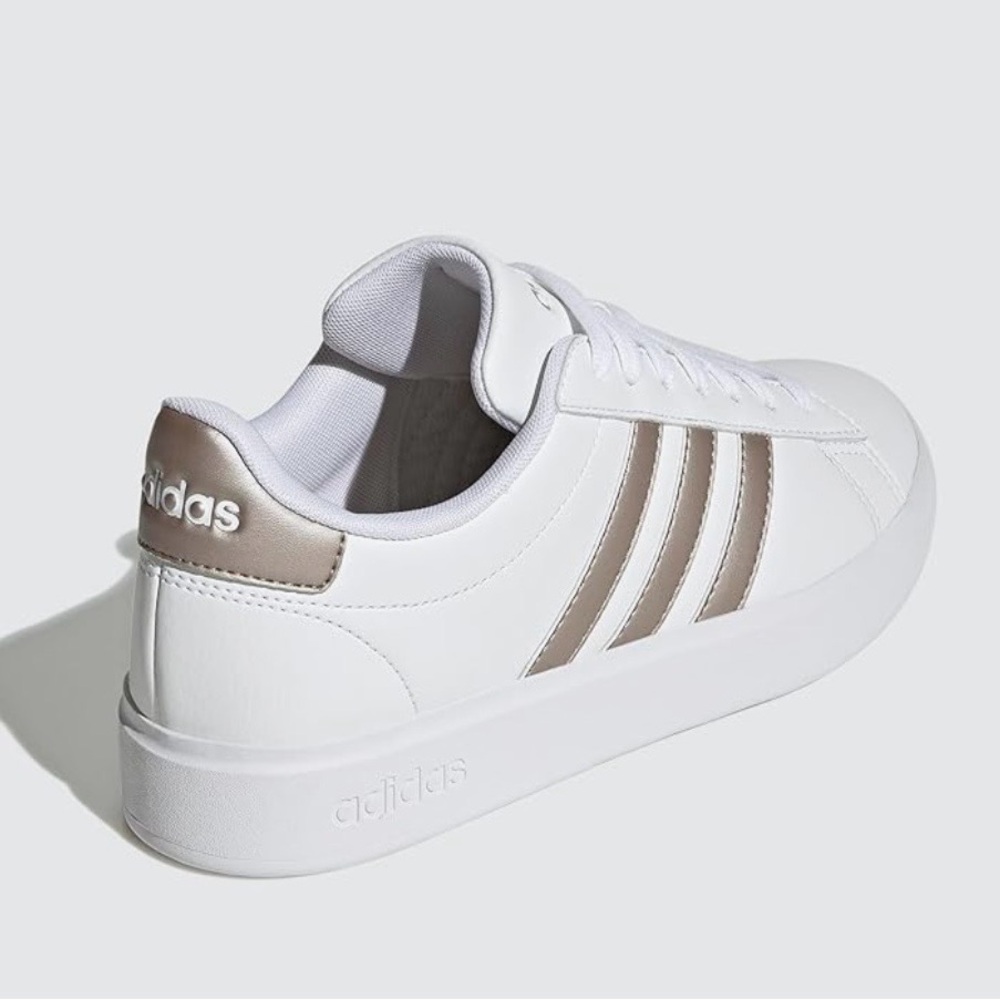 Adidas NWT Grand Court 2.0 Platinum Metallic shoes women’s 8.5 - Picture 5 of 8